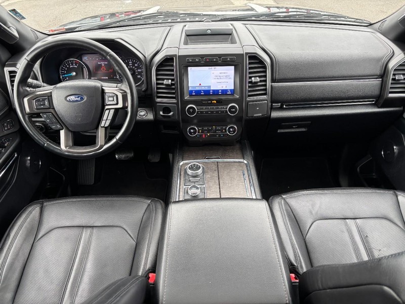 Ford Expedition Vehicle Full-screen Gallery Image 12