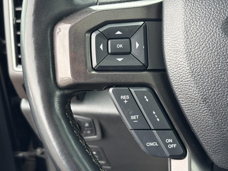 Ford Expedition Vehicle Full-screen Gallery Image 18