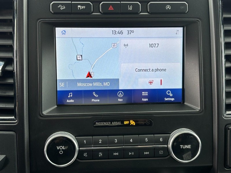 Ford Expedition Vehicle Full-screen Gallery Image 21