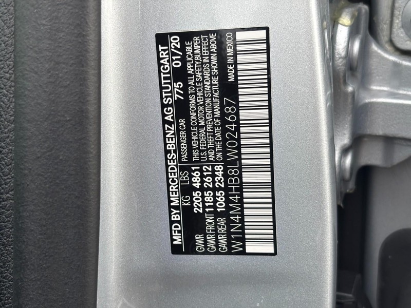 Mercedes-Benz GLB Vehicle Full-screen Gallery Image 26