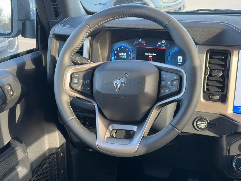 Ford Bronco Vehicle Image 07