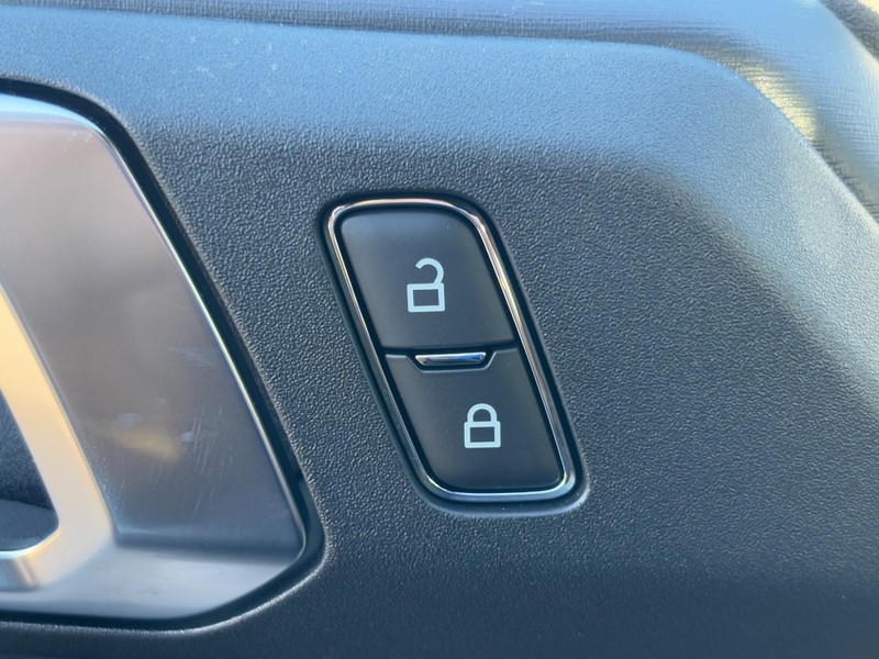 Ford Bronco Vehicle Image 19