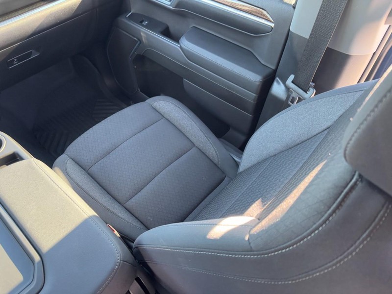 Chevrolet Silverado 1500 Vehicle Image 14