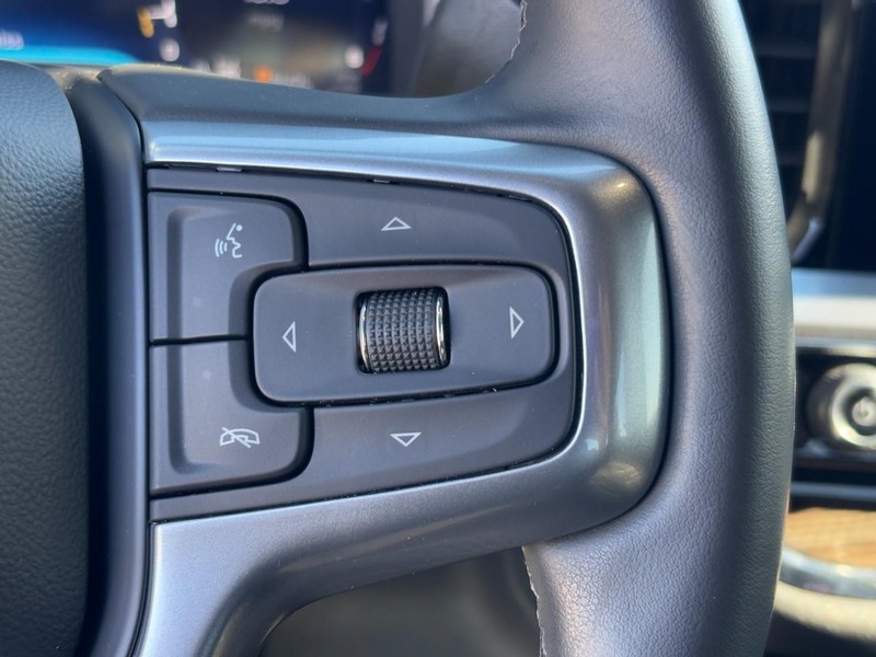 Chevrolet Silverado 1500 Vehicle Image 17