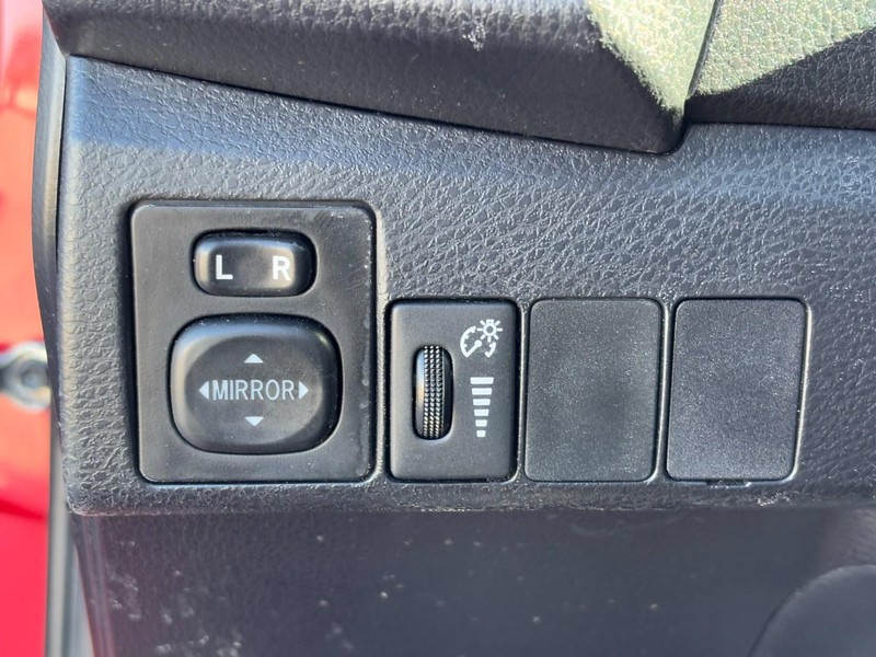 Toyota Corolla Vehicle Image 16