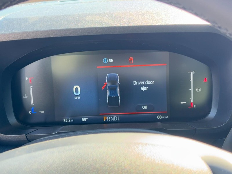 Ford Maverick Vehicle Full-screen Gallery Image 14