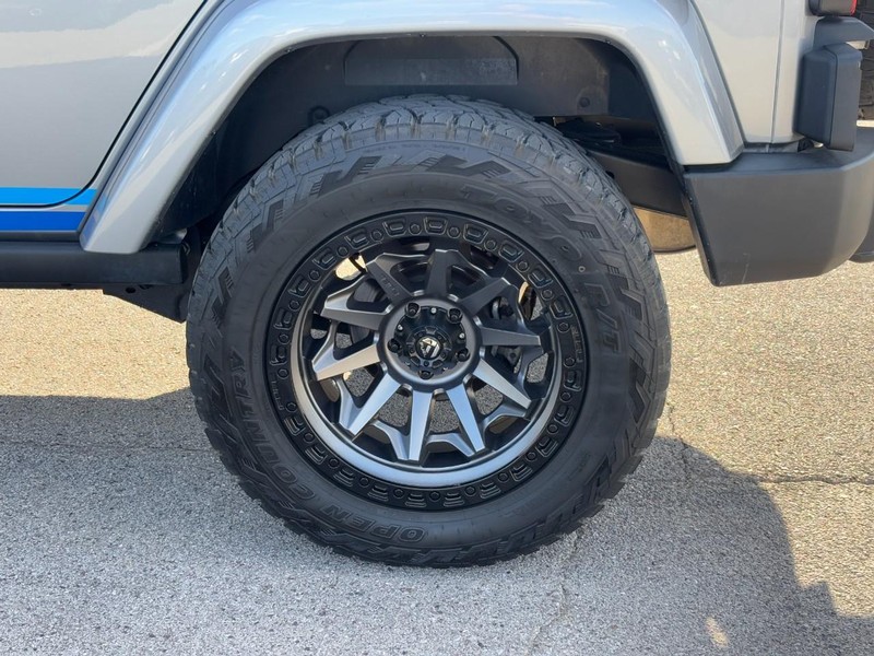 Jeep Wrangler Unlimited Vehicle Full-screen Gallery Image 6