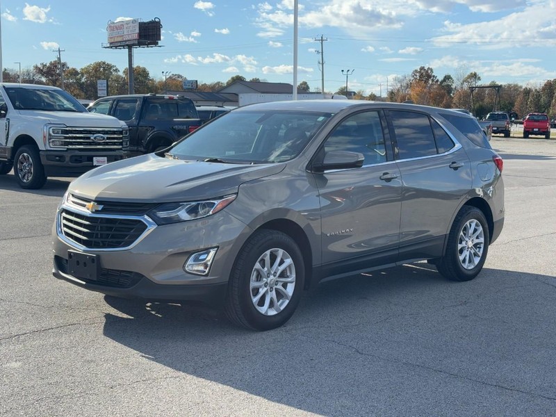 Chevrolet Equinox Vehicle Full-screen Gallery Image 8