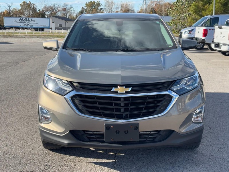 Chevrolet Equinox Vehicle Full-screen Gallery Image 9