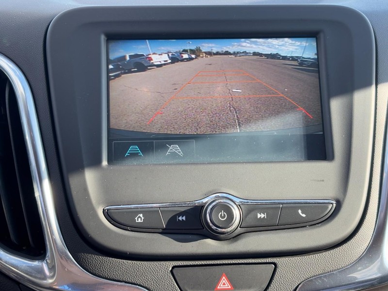 Chevrolet Equinox Vehicle Full-screen Gallery Image 21