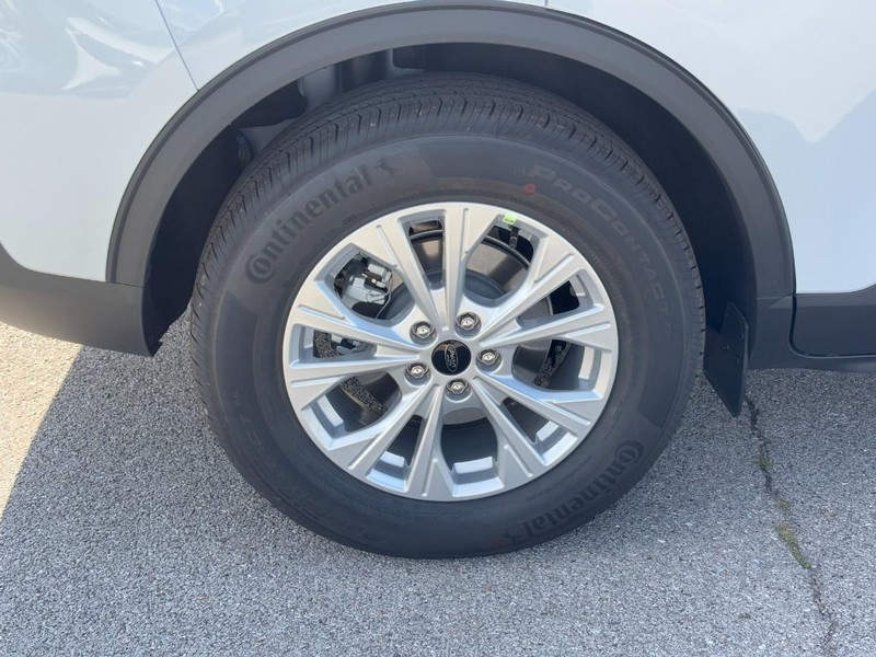 Ford Escape Vehicle Full-screen Gallery Image 4