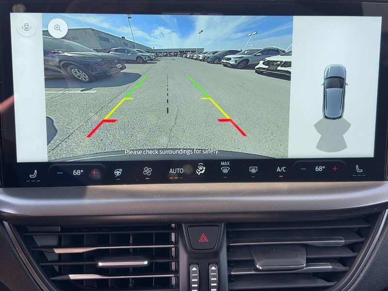 Ford Escape Vehicle Full-screen Gallery Image 16