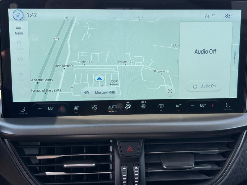 Ford Escape Vehicle Full-screen Gallery Image 17