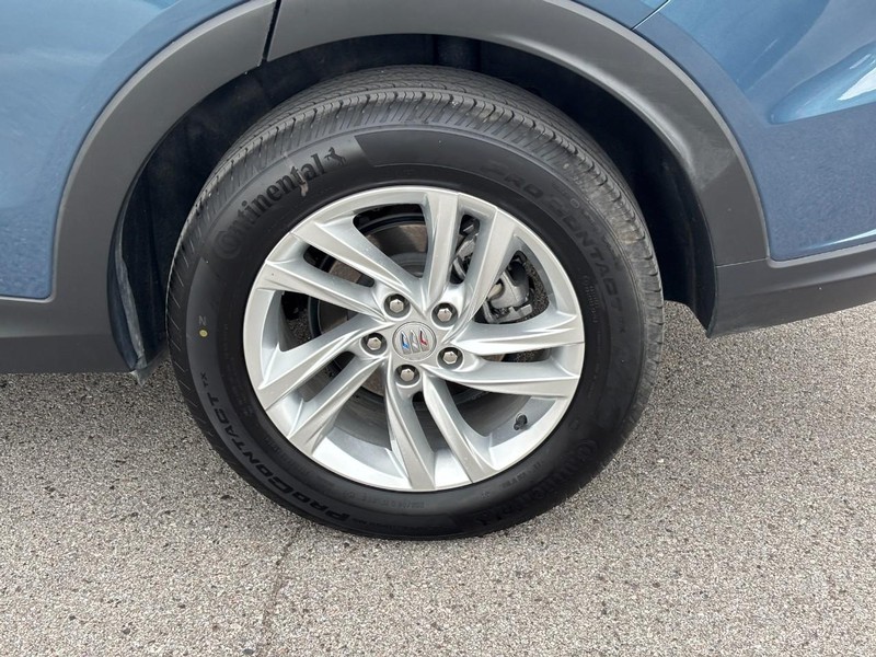 Buick Envista Vehicle Full-screen Gallery Image 7