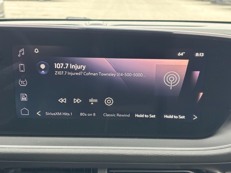 Buick Envista Vehicle Full-screen Gallery Image 13