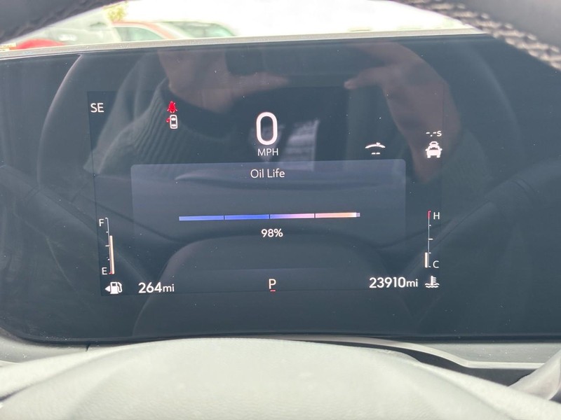 Buick Envista Vehicle Full-screen Gallery Image 19