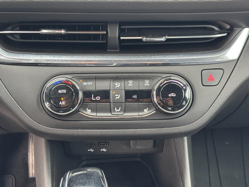 Buick Envista Vehicle Full-screen Gallery Image 22