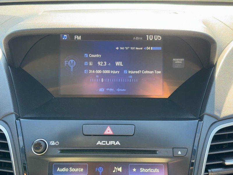 Acura RDX Vehicle Full-screen Gallery Image 12