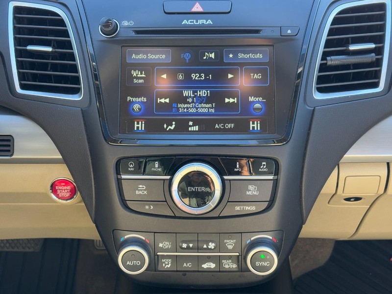 Acura RDX Vehicle Full-screen Gallery Image 13