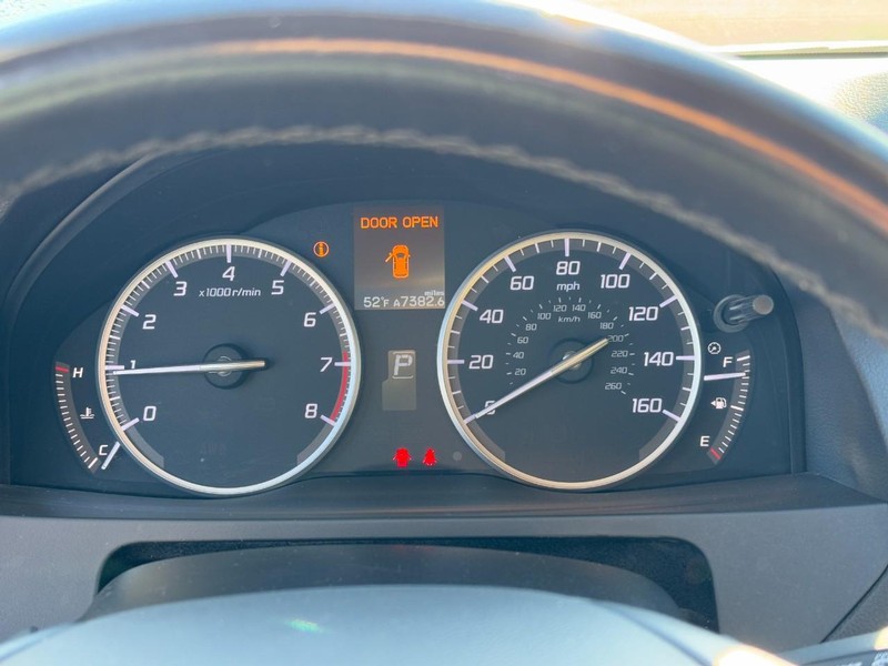 Acura RDX Vehicle Full-screen Gallery Image 18