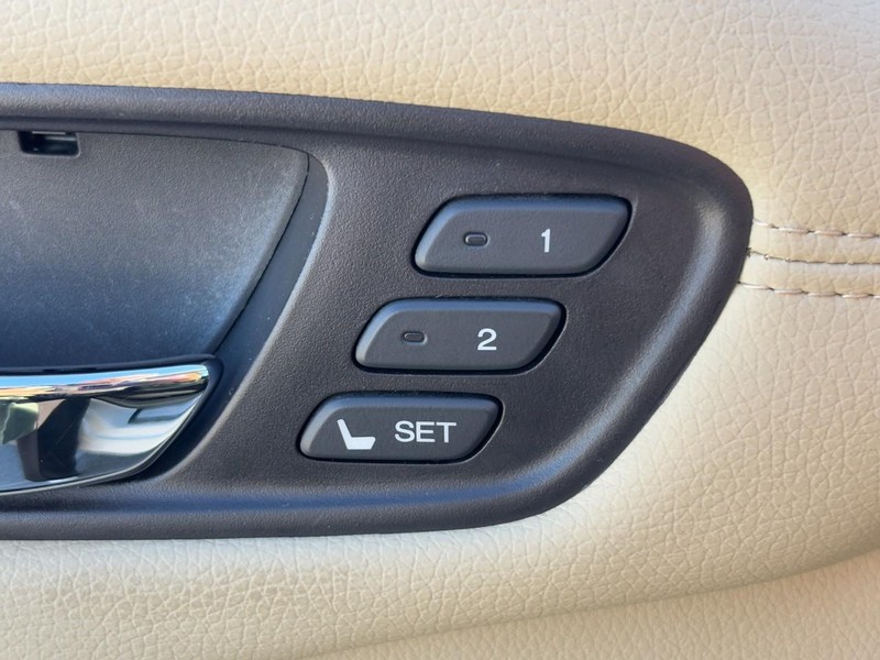 Acura RDX Vehicle Full-screen Gallery Image 23