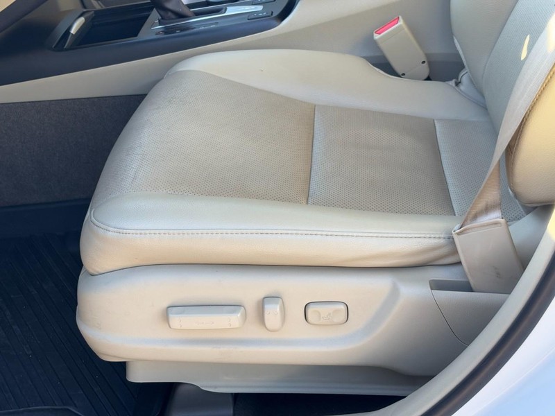 Acura RDX Vehicle Full-screen Gallery Image 24