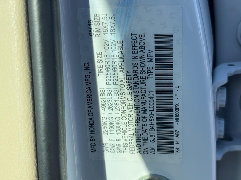 Acura RDX Vehicle Full-screen Gallery Image 26