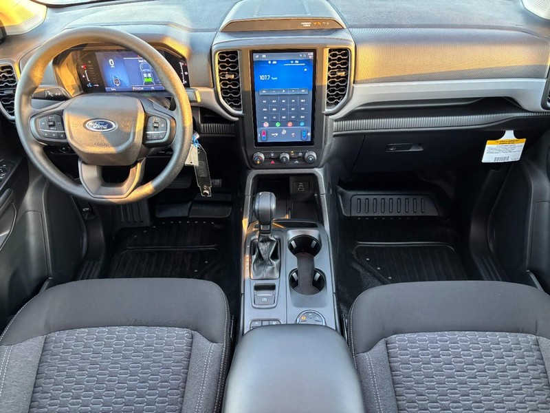 Ford Ranger Vehicle Full-screen Gallery Image 6