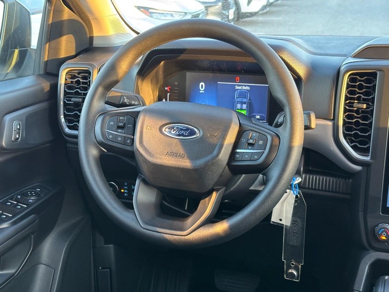 Ford Ranger Vehicle Full-screen Gallery Image 7