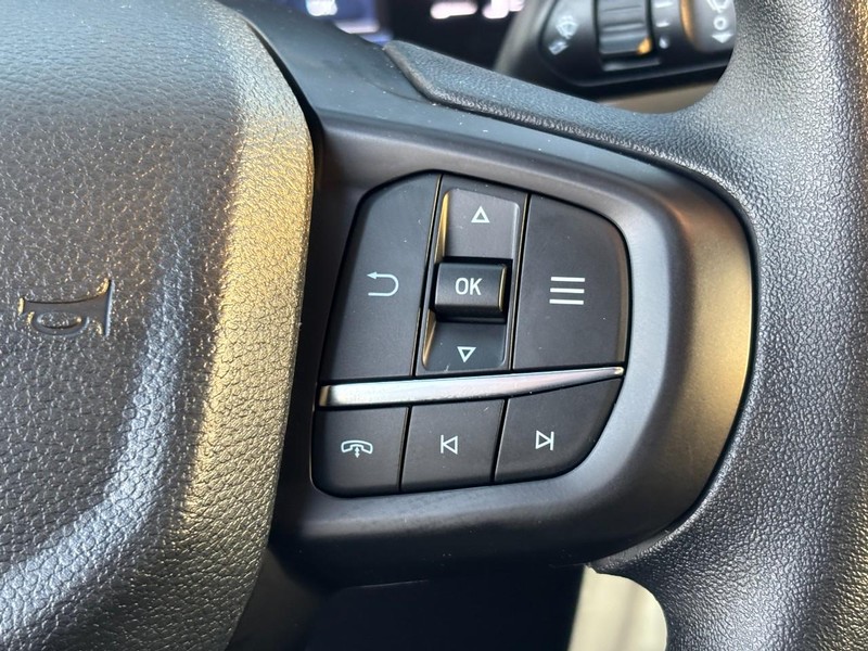 Ford Ranger Vehicle Full-screen Gallery Image 13