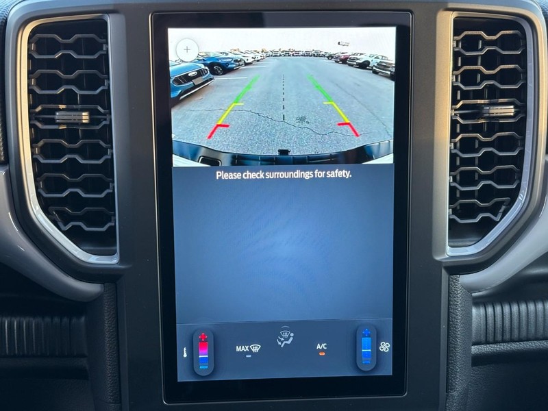 Ford Ranger Vehicle Full-screen Gallery Image 16