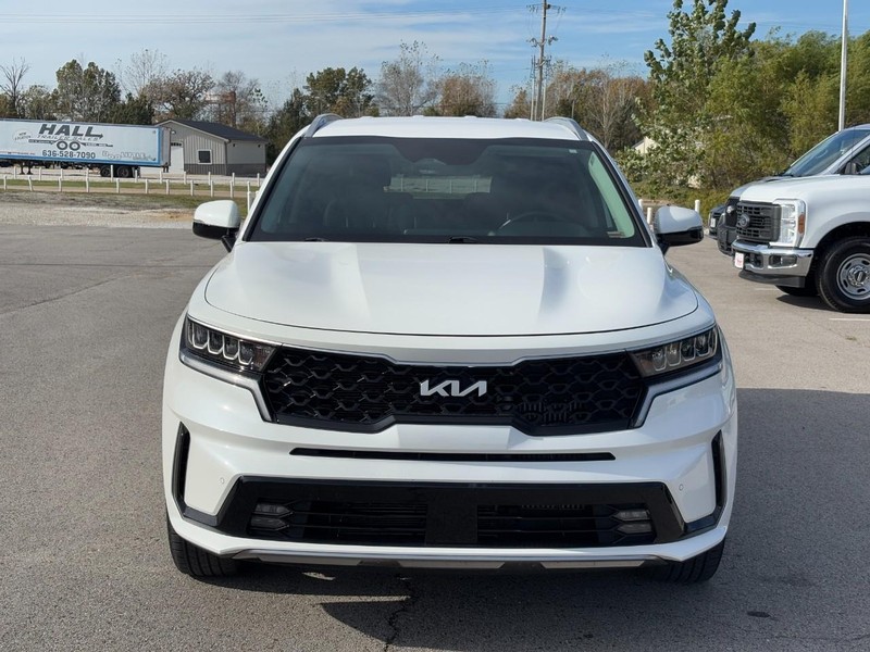 Kia Sorento Hybrid Vehicle Full-screen Gallery Image 9
