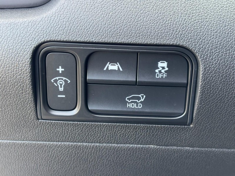 Kia Sorento Hybrid Vehicle Full-screen Gallery Image 16