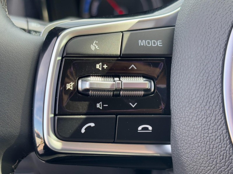 Kia Sorento Hybrid Vehicle Full-screen Gallery Image 17