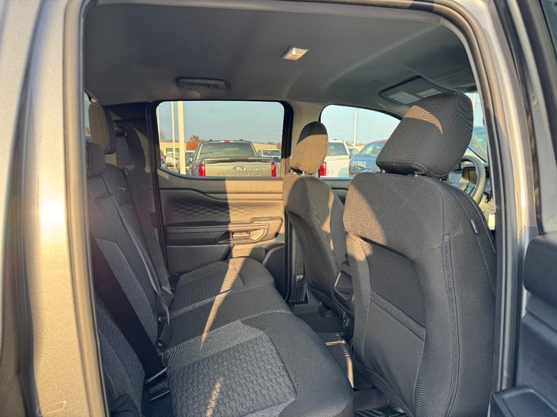 Ford Ranger Vehicle Full-screen Gallery Image 6