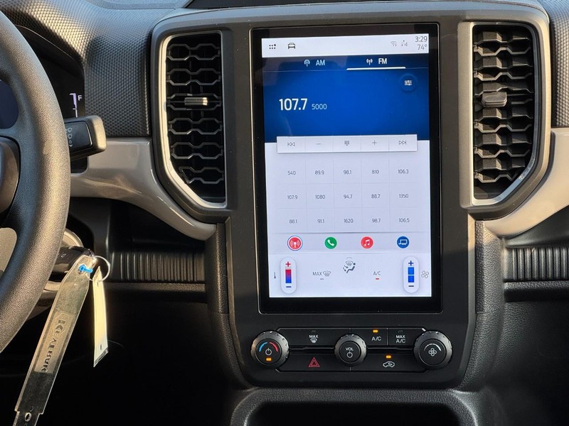 Ford Ranger Vehicle Full-screen Gallery Image 9