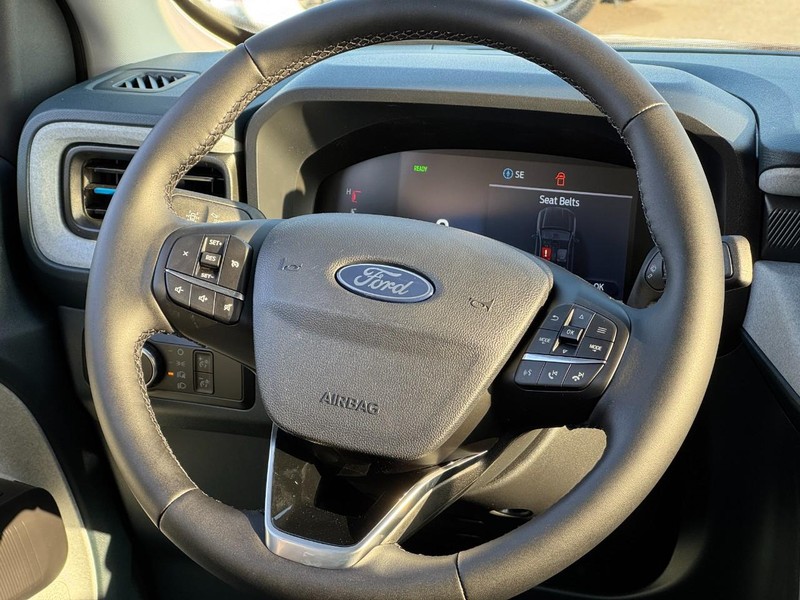 Ford Maverick Vehicle Image 07