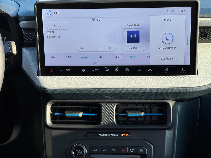 Ford Maverick Vehicle Image 08