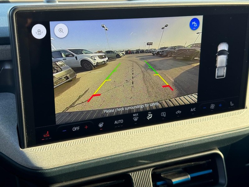 Ford Maverick Vehicle Image 16