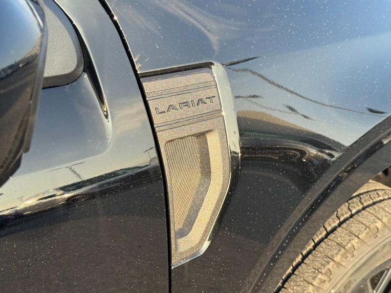 Ford Maverick Vehicle Full-screen Gallery Image 6