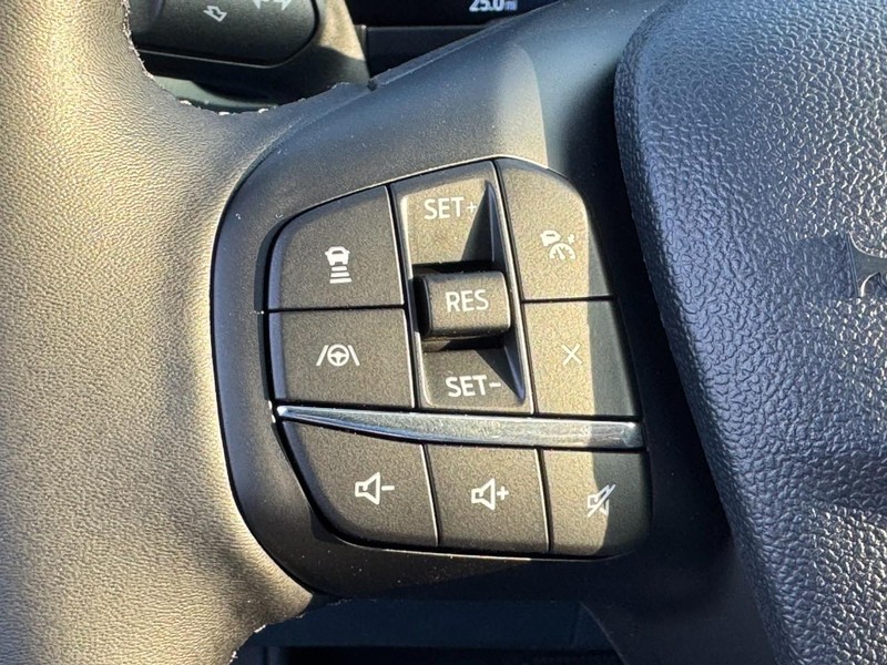 Ford Maverick Vehicle Full-screen Gallery Image 14