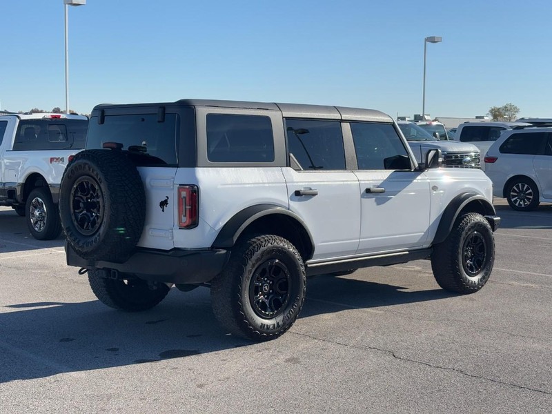 Ford Bronco Vehicle Image 03