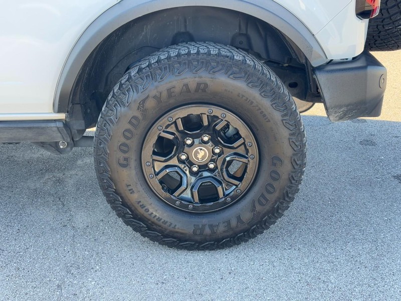 Ford Bronco Vehicle Image 07