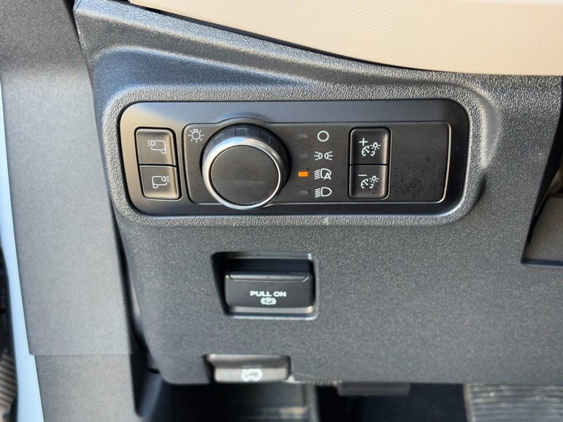 Ford Bronco Vehicle Image 16