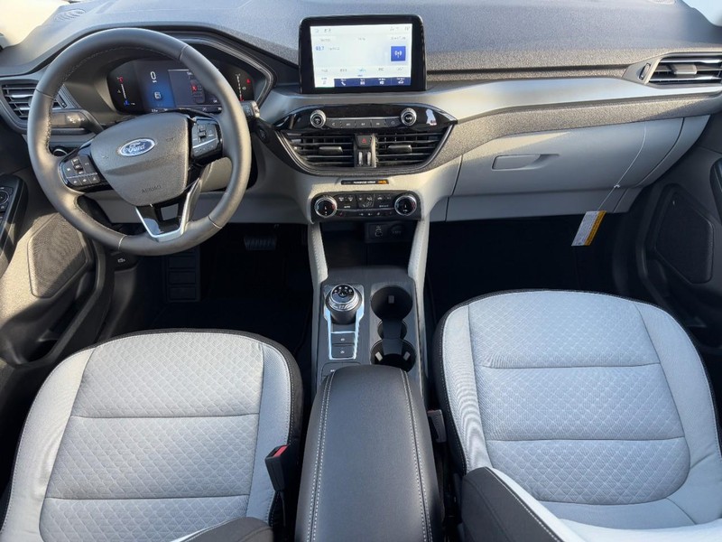 Ford Escape Vehicle Image 06