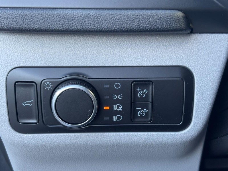 Ford Escape Vehicle Image 11