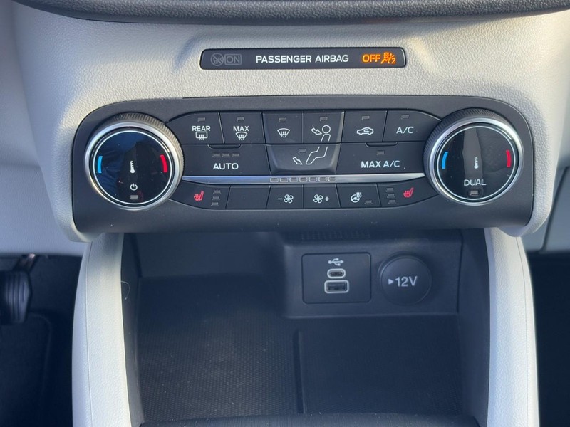 Ford Escape Vehicle Image 17