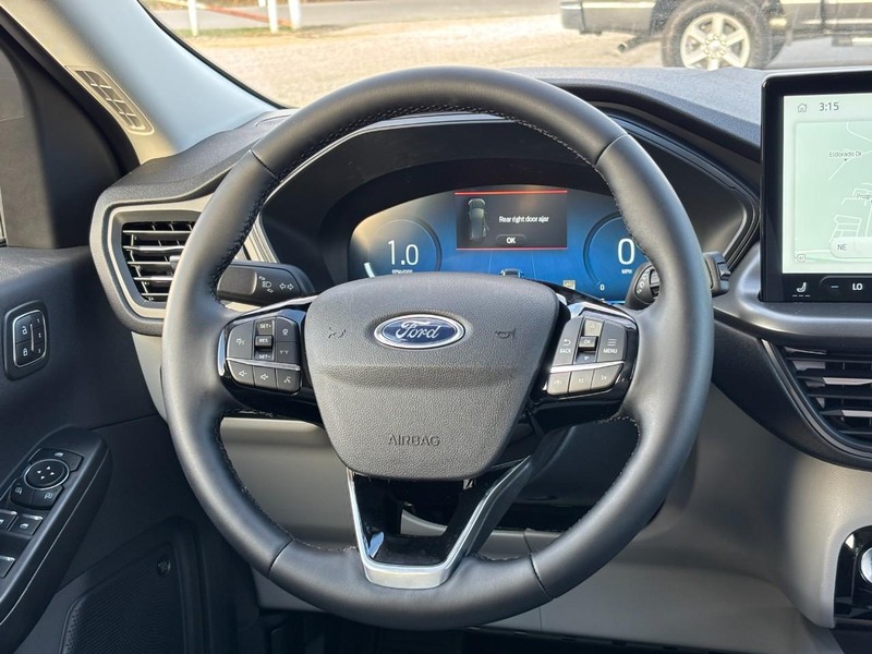 Ford Escape Vehicle Image 07