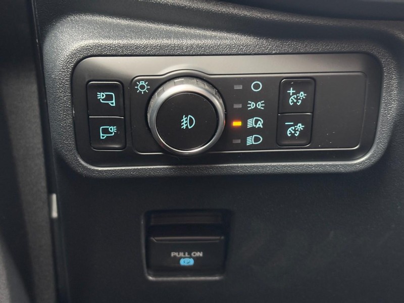 Ford Bronco Vehicle Full-screen Gallery Image 10