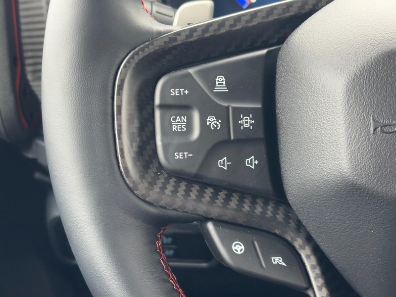 Ford Bronco Vehicle Full-screen Gallery Image 11